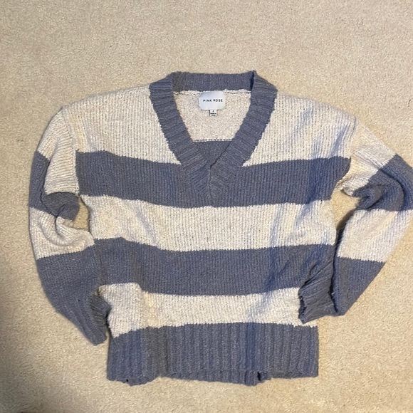 Ex Cond Super soft Pink Rose Sweater size S - Picture 2 of 5